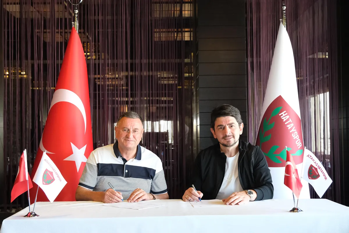 Hatayspor'da sportif direktörlüğe Taner Savut getirildi